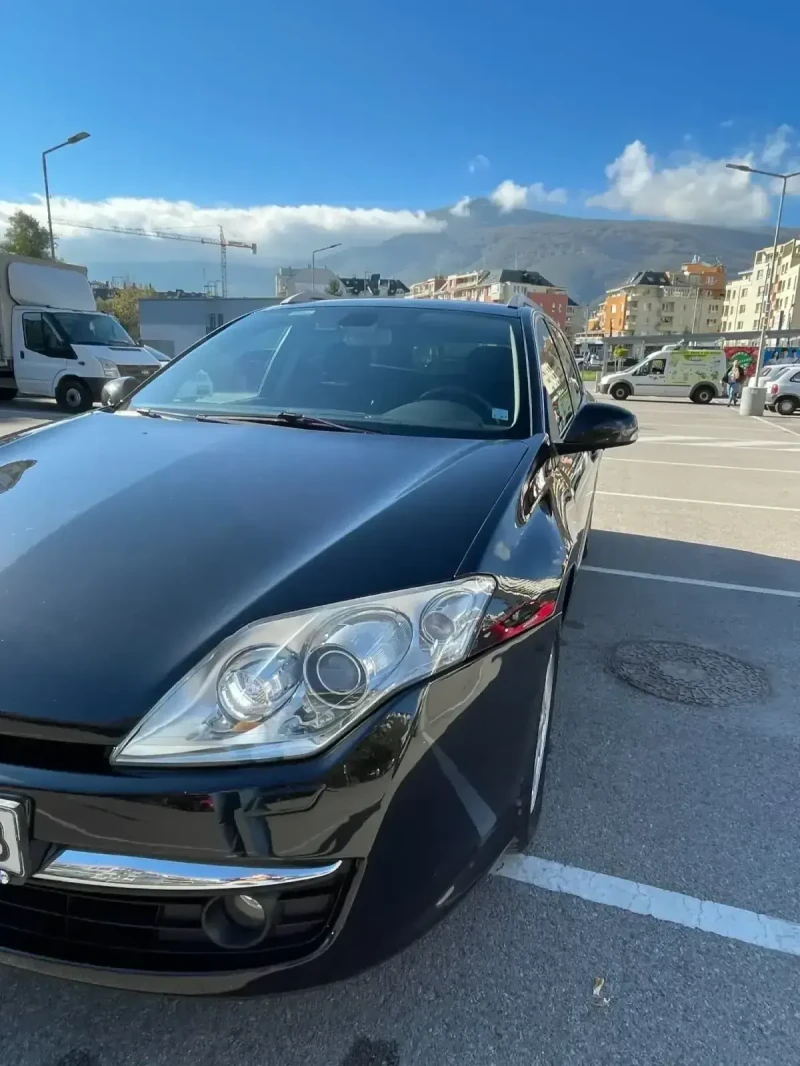 Renault Laguna 2.0, снимка 1 - Автомобили и джипове - 48009396