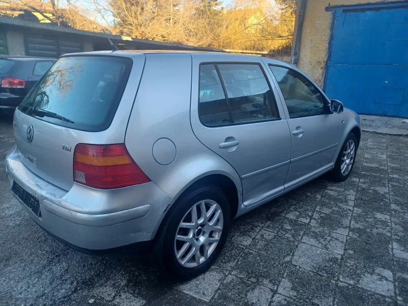 VW Golf, снимка 4 - Автомобили и джипове - 48132757