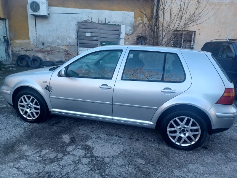 VW Golf, снимка 2 - Автомобили и джипове - 48132757