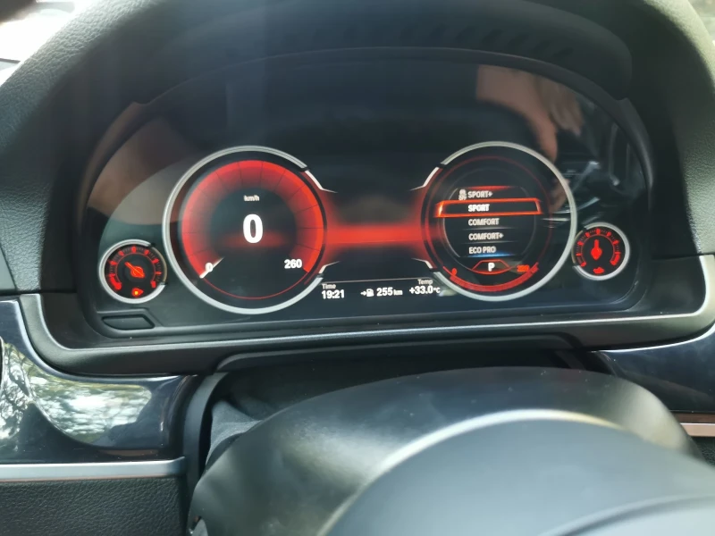 BMW 530 XDrive 318hp Digital , снимка 16 - Автомобили и джипове - 51823209