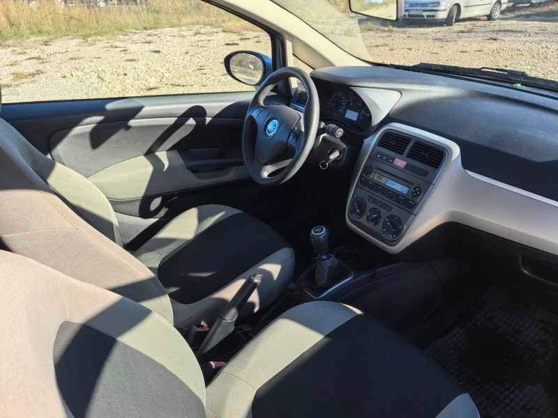 Fiat Punto GRANDE 1.2i, снимка 7 - Автомобили и джипове - 52533301