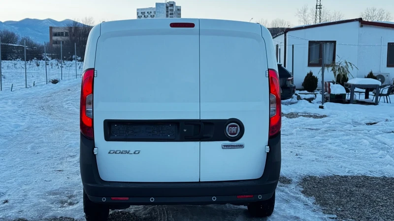 Fiat Doblo 1.3 Multijet Като Нова, снимка 8 - Автомобили и джипове - 52851030