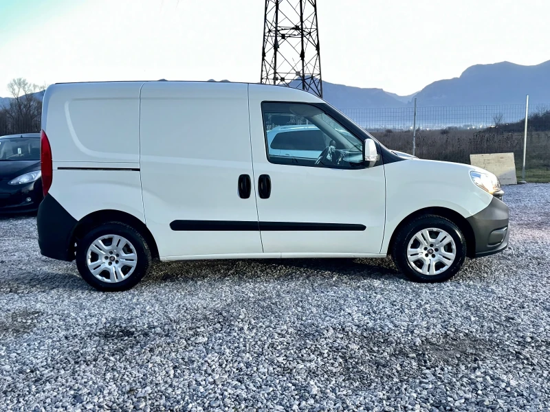 Fiat Doblo 1.3 Multijet Като Нова, снимка 5 - Автомобили и джипове - 52851030