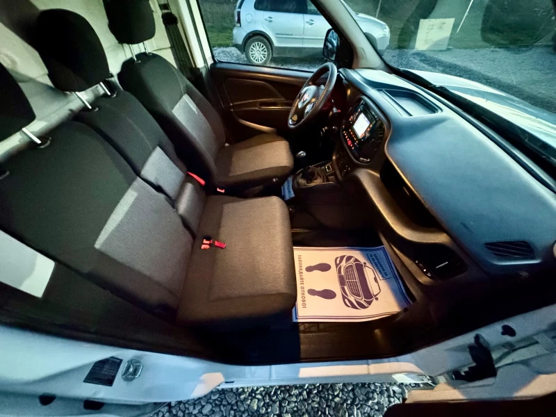 Fiat Doblo 1.3 Multijet Като Нова, снимка 10 - Автомобили и джипове - 52851030