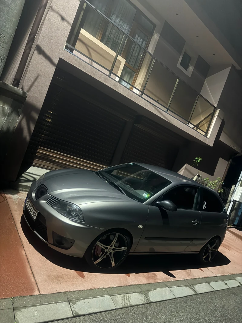 Seat Ibiza 1.8 turbo, снимка 5 - Автомобили и джипове - 52883565