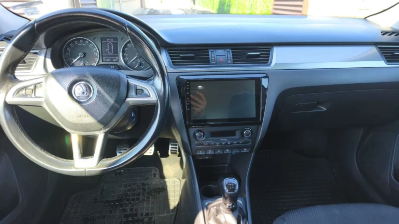 Skoda Rapid, снимка 10 - Автомобили и джипове - 53585713