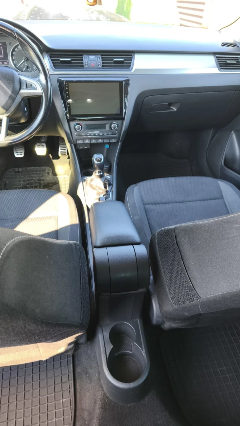 Skoda Rapid, снимка 9 - Автомобили и джипове - 53585713