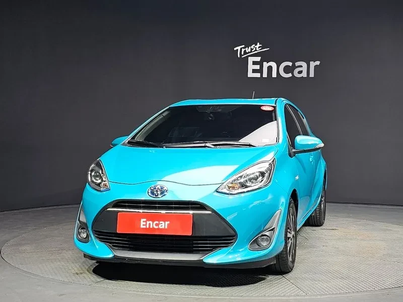 Toyota Prius C 1.5, снимка 3 - Автомобили и джипове - 55198638