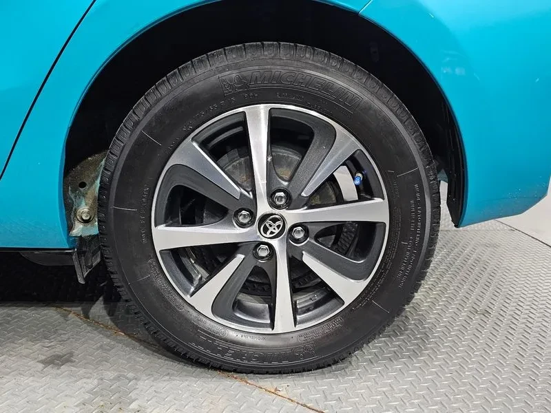 Toyota Prius C 1.5, снимка 5 - Автомобили и джипове - 55198638