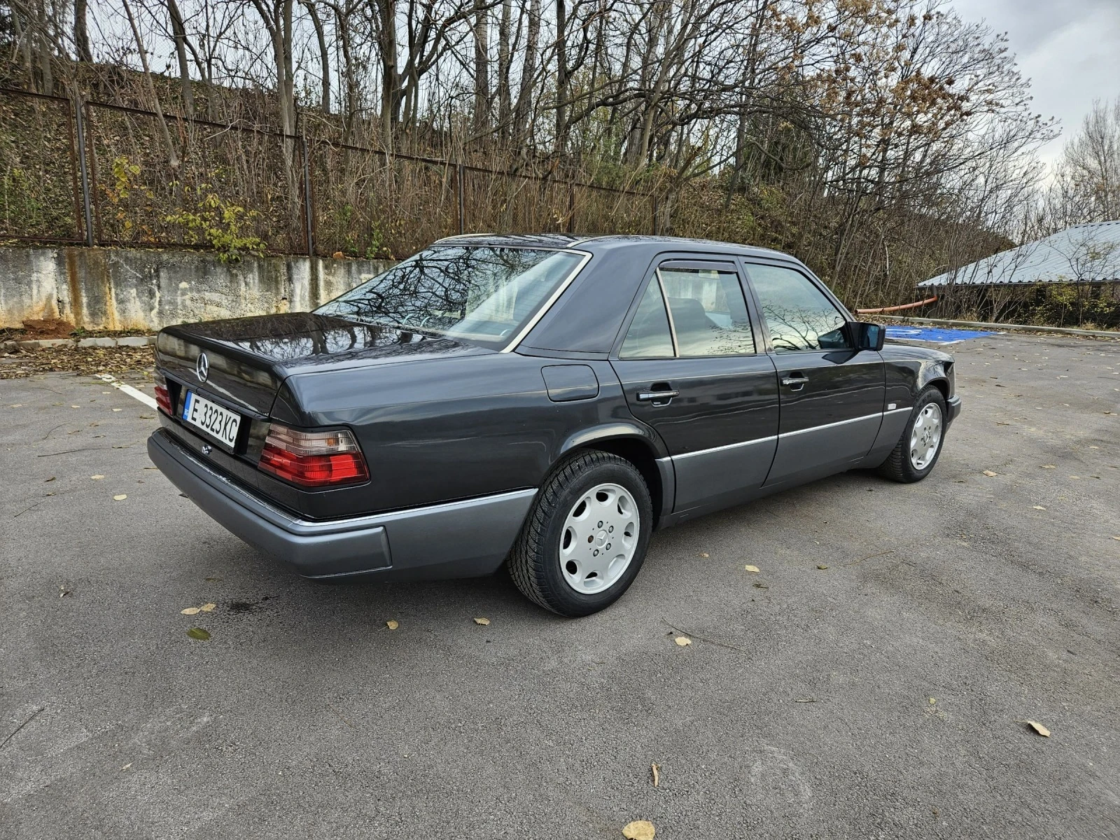 Mercedes-Benz 124  - изображение 4