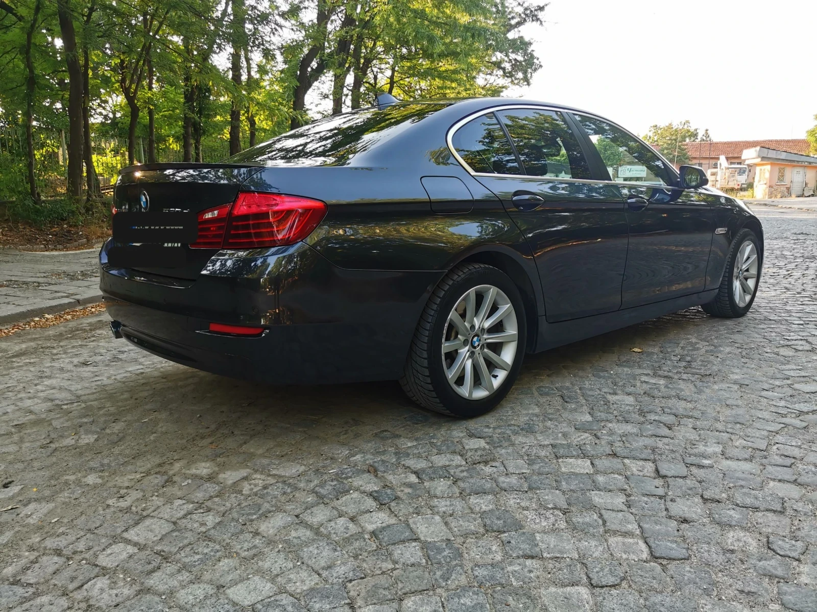BMW 530 XDrive 318hp Digital  - изображение 5