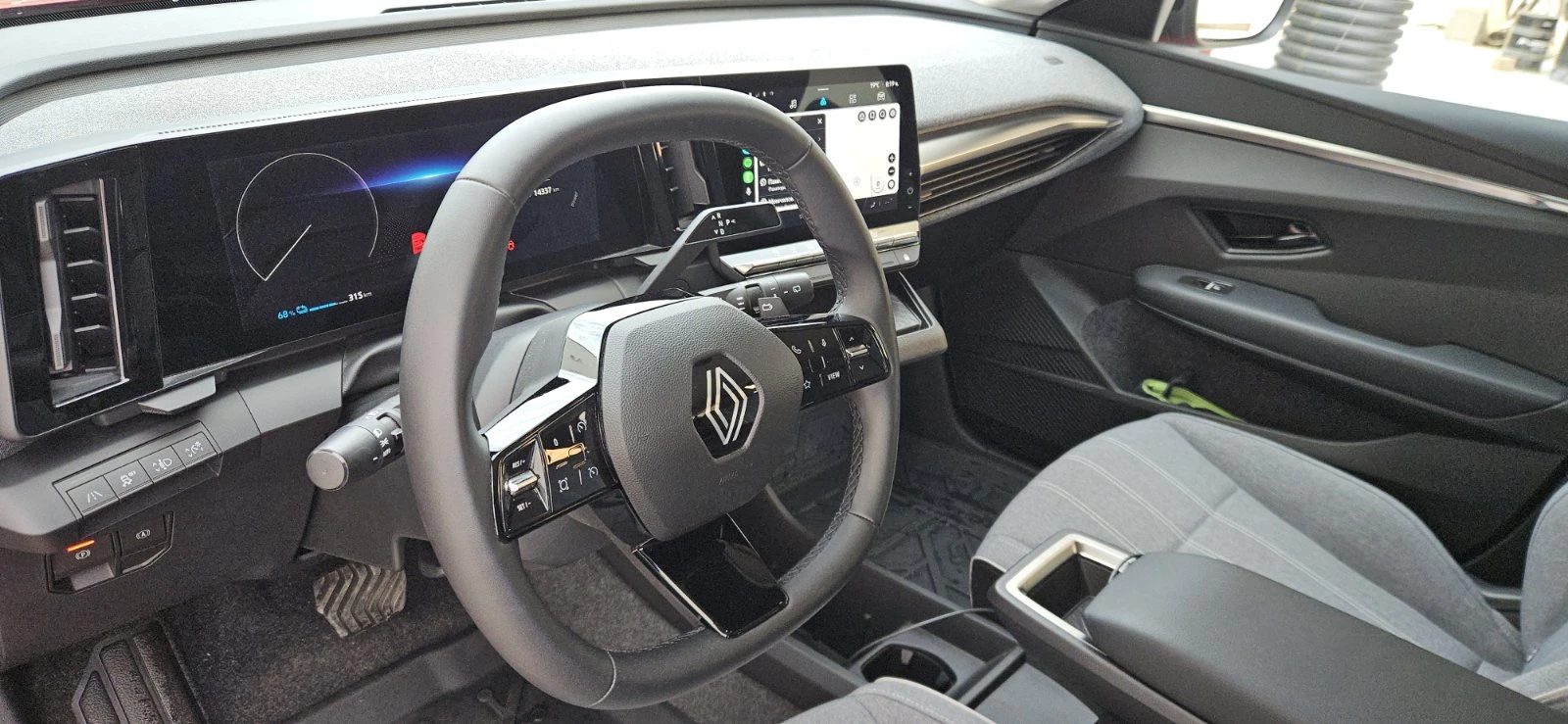 Renault Megane E-Tech EV60 Supercharge - изображение 6