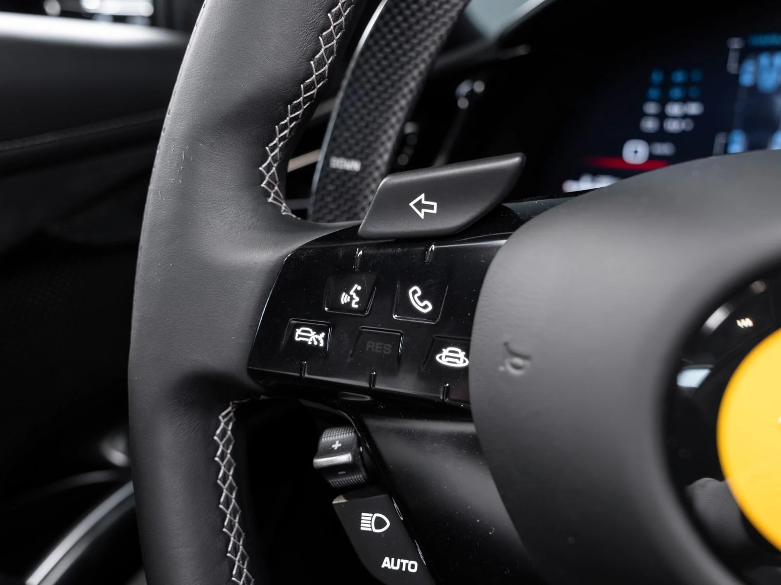 Ferrari FF 12 CILINDRI FULL CARBON - изображение 10