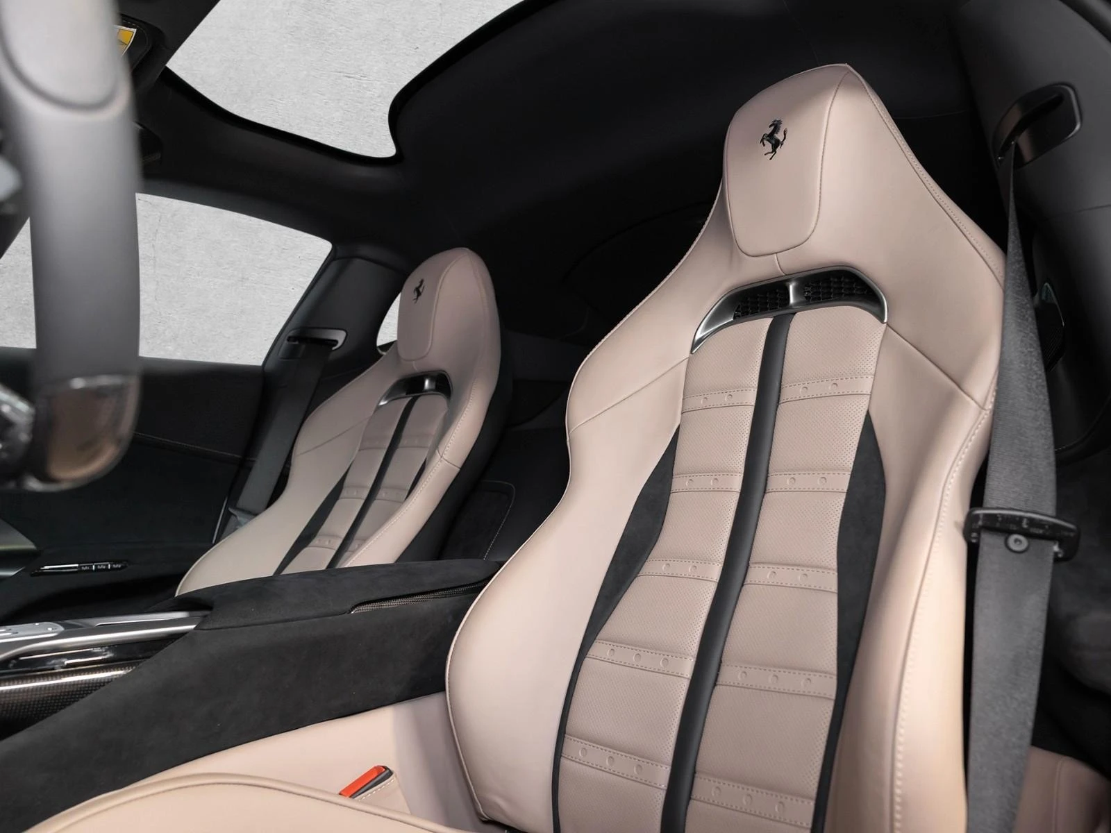 Ferrari FF 12 CILINDRI FULL CARBON - изображение 8
