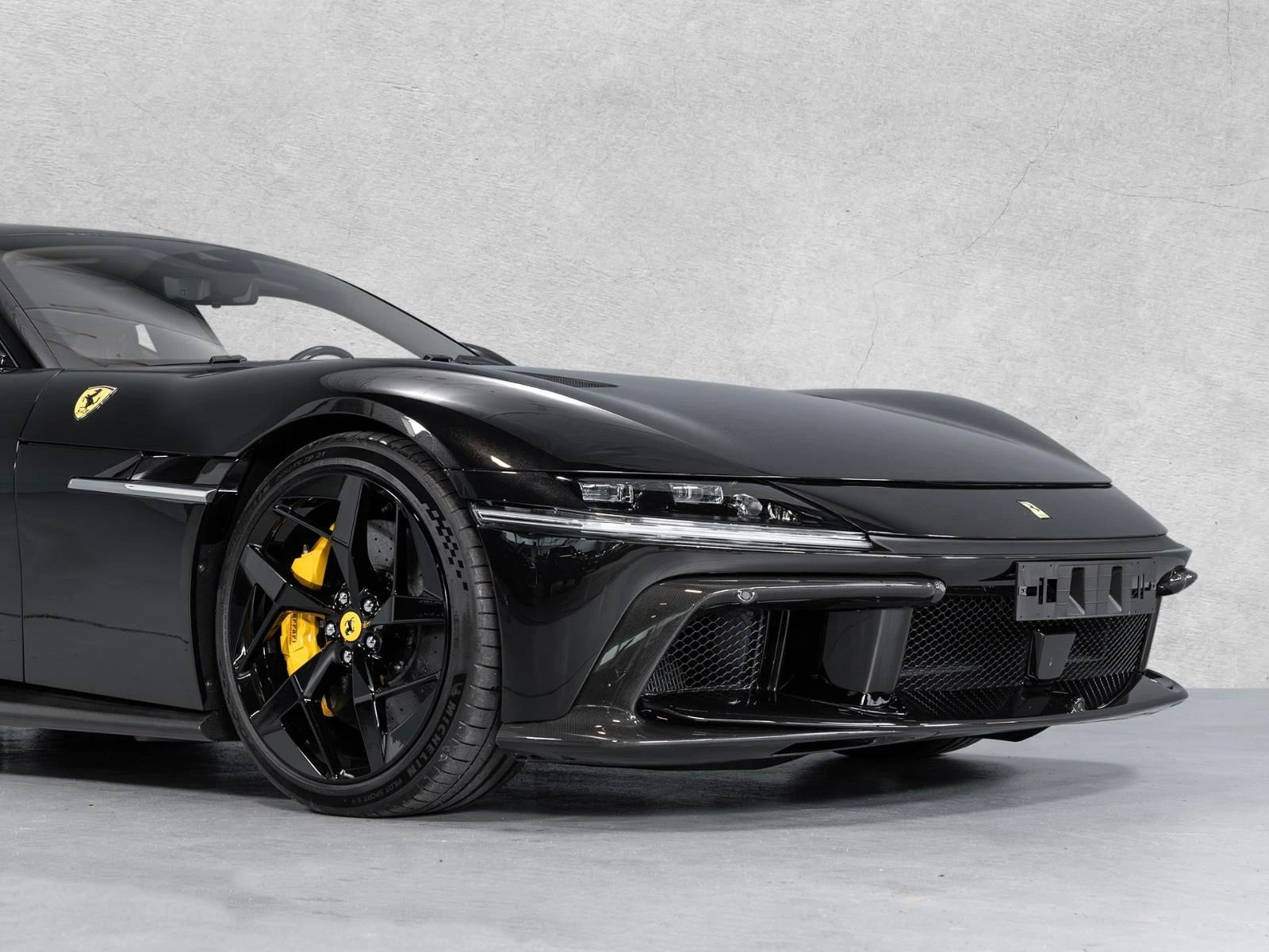 Ferrari FF 12 CILINDRI FULL CARBON - изображение 3