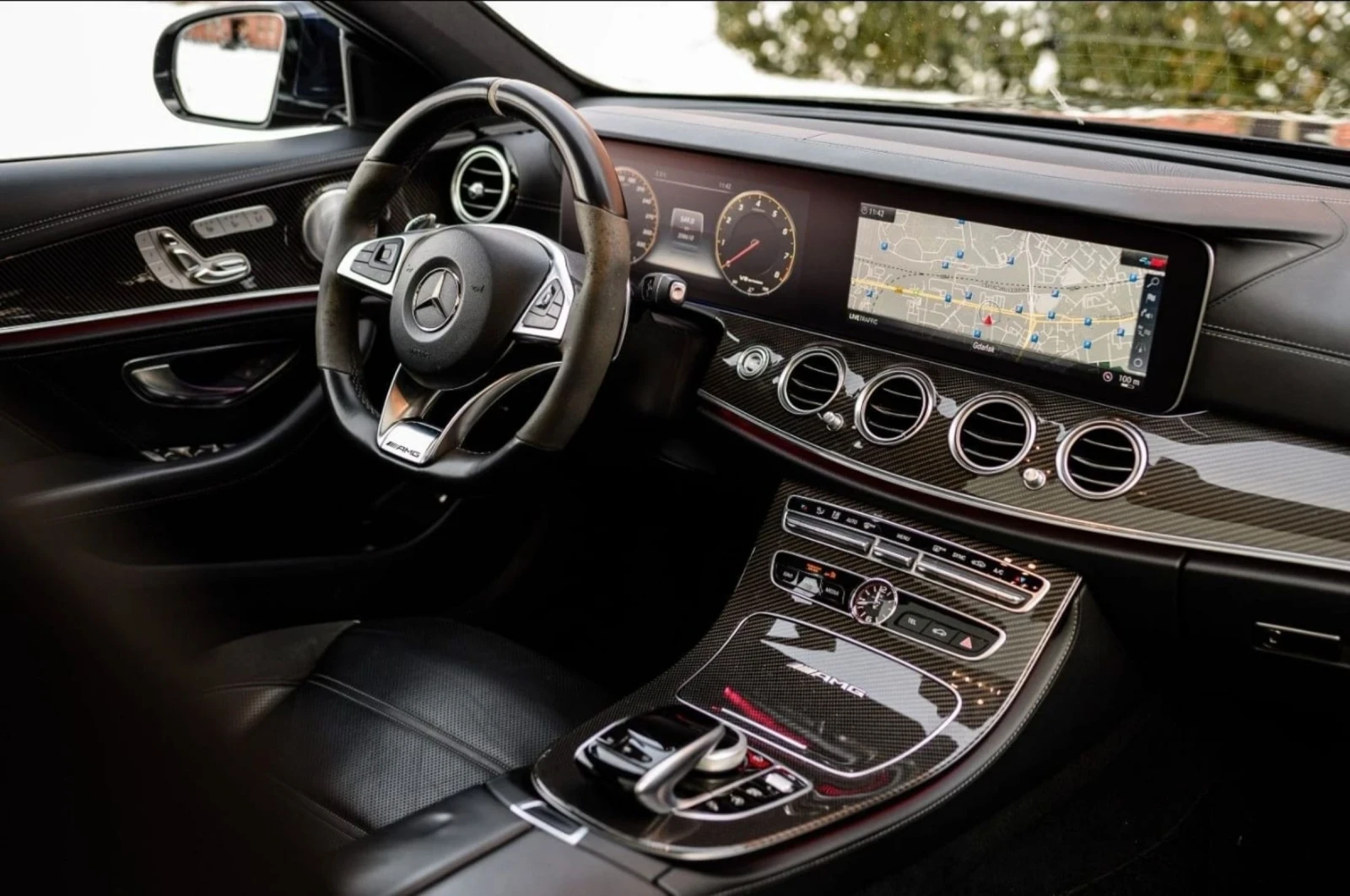 Mercedes-Benz E 63 AMG ОЧАКВАН ВНОС  Mercedes-Benz E63S AMG* CARBON - изображение 9