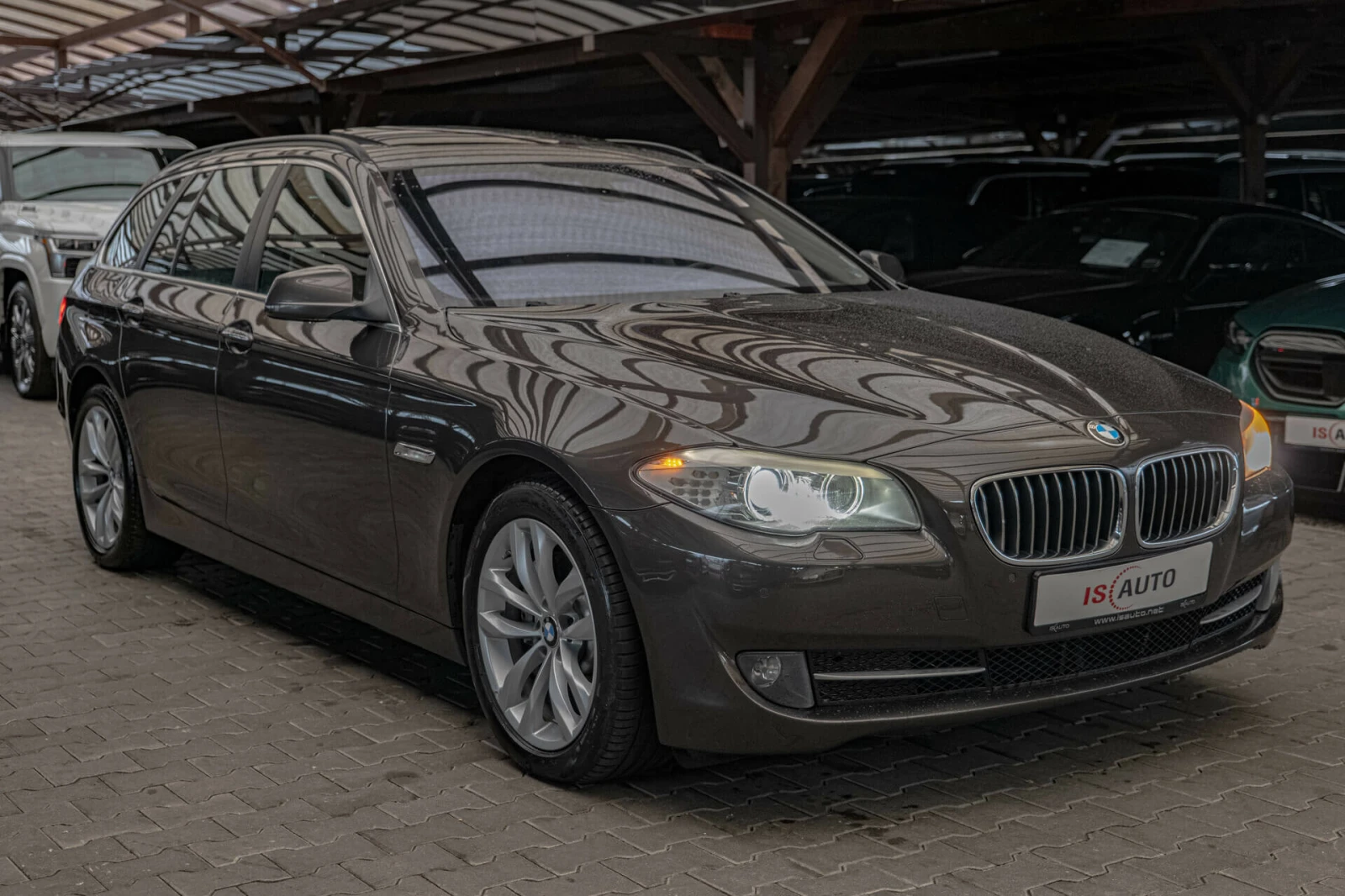 BMW 530 F11/xDrive/Night Vision/Панорама/Dynamic Drive/Под - изображение 2