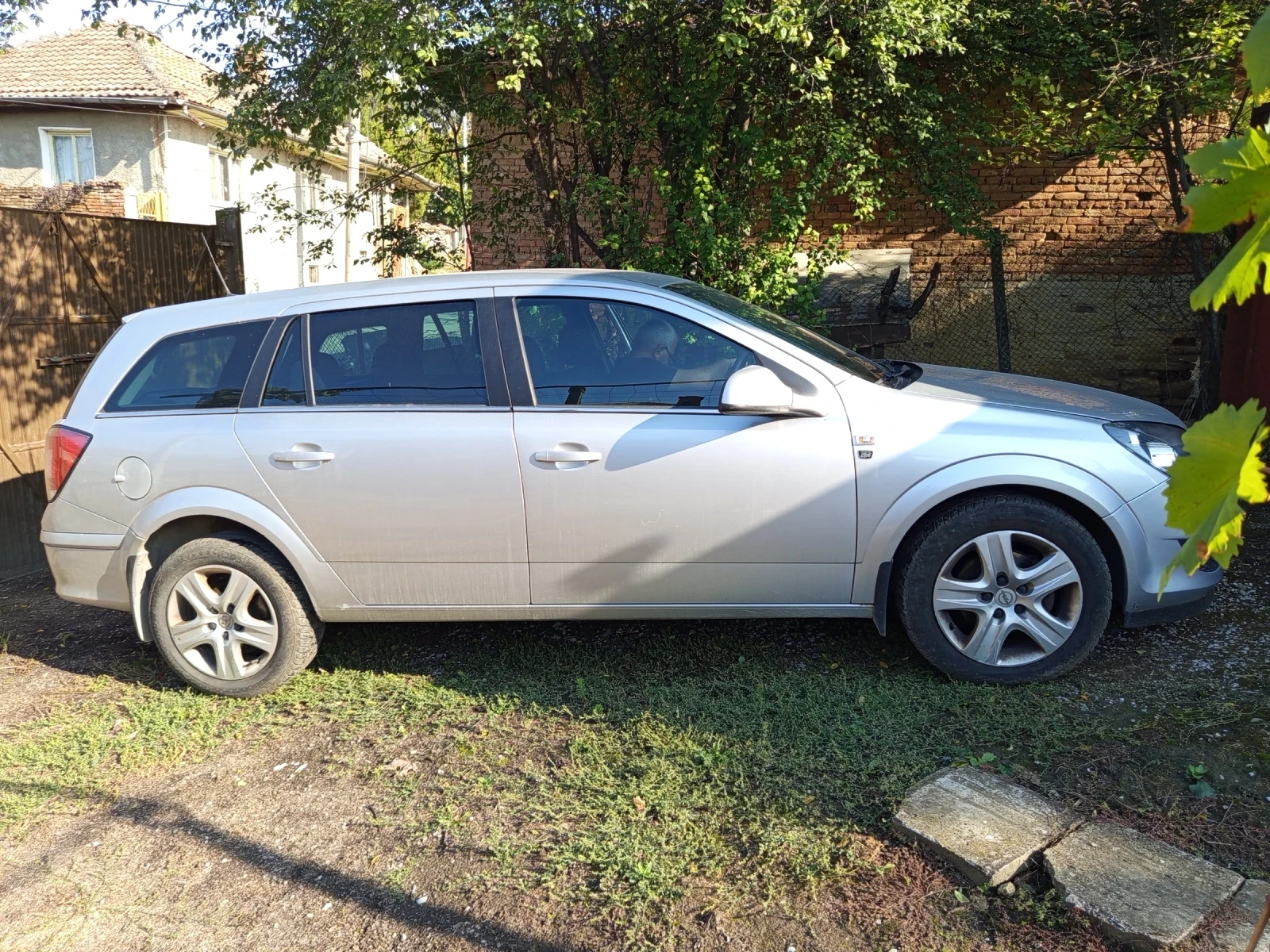 Opel Astra 1.7 ctdi стейшън вагон  - изображение 9
