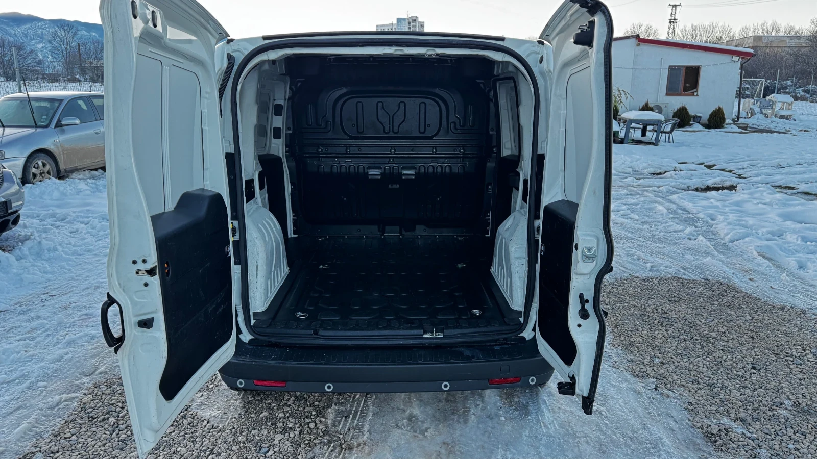 Fiat Doblo 1.3 Multijet ���� ���� | Mobile.bg � ����������� 13
