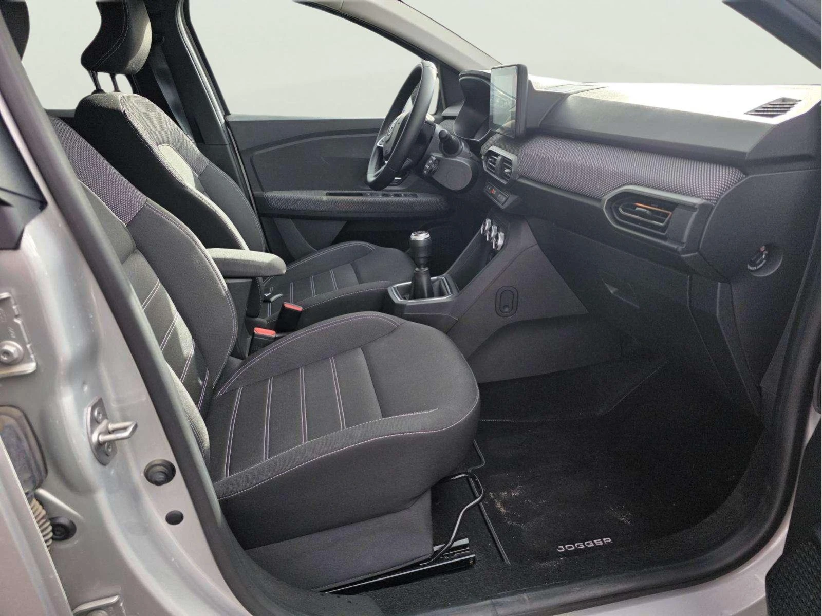 Dacia Jogger 1.0 TCE - изображение 9