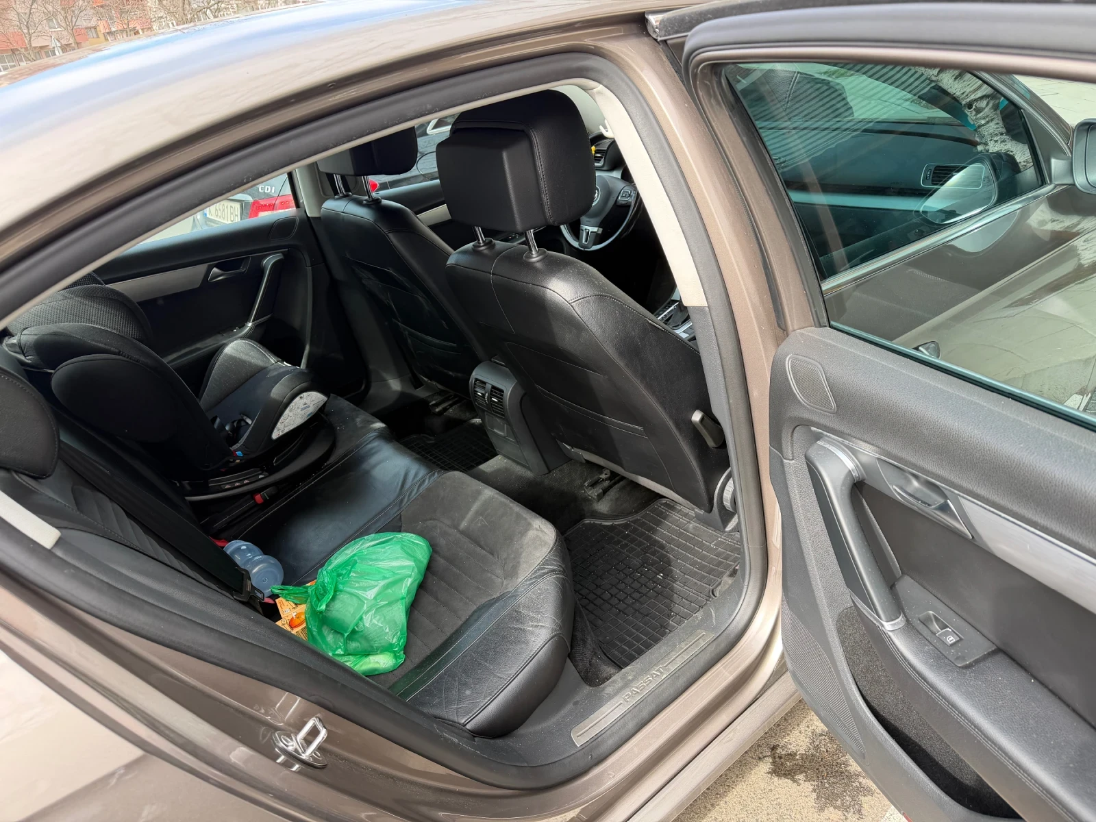 VW Passat, снимка 8 - Автомобили и джипове - 53604918