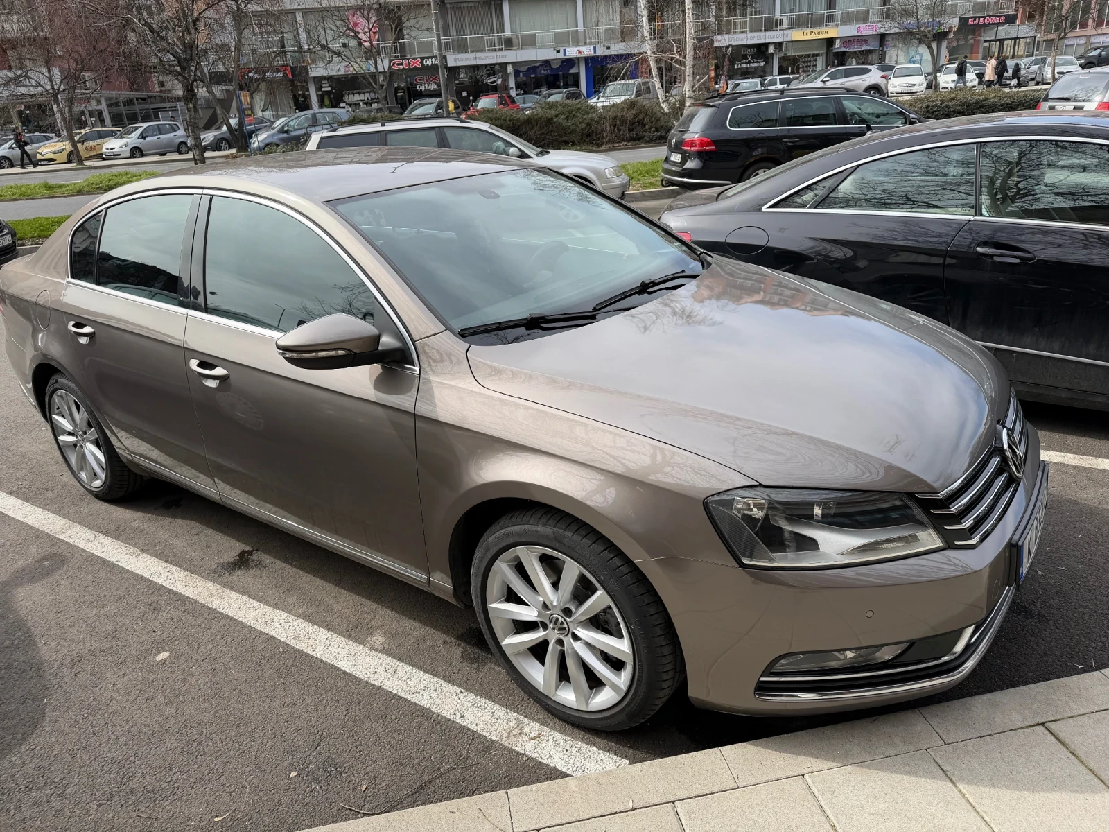 VW Passat, снимка 5 - Автомобили и джипове - 53604918