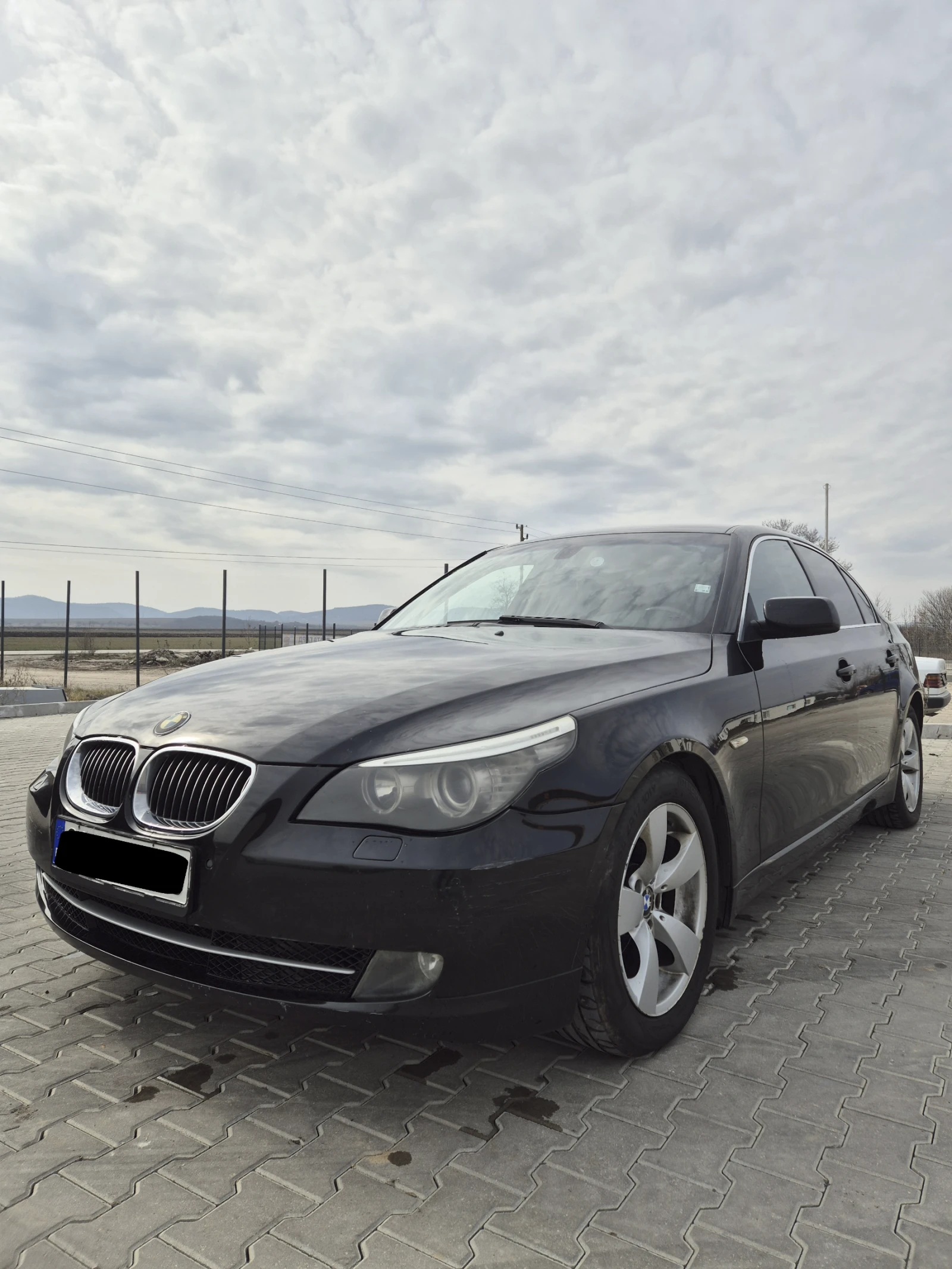 BMW 520 E60 Facelift, снимка 2 - Автомобили и джипове - 53780314
