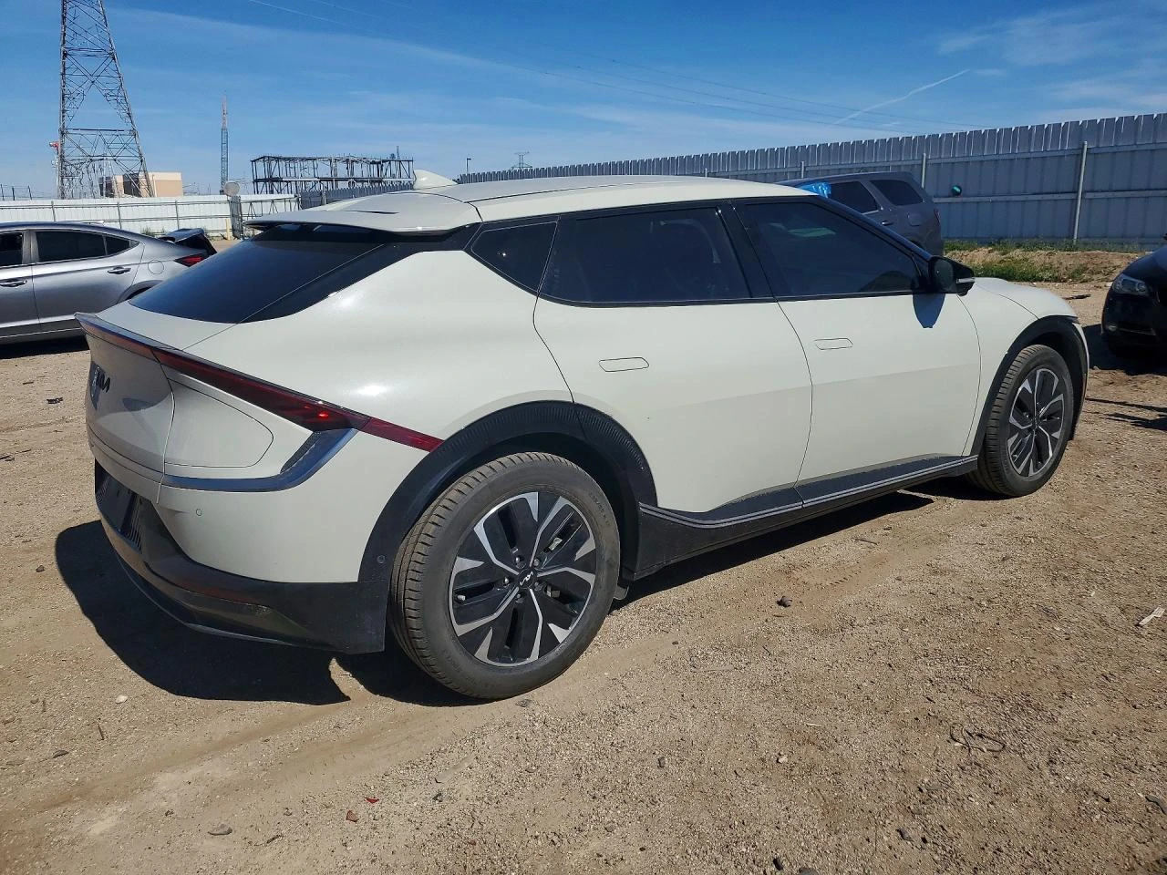 Kia EV6 0.0l Wind, снимка 3 - Автомобили и джипове - 54094711