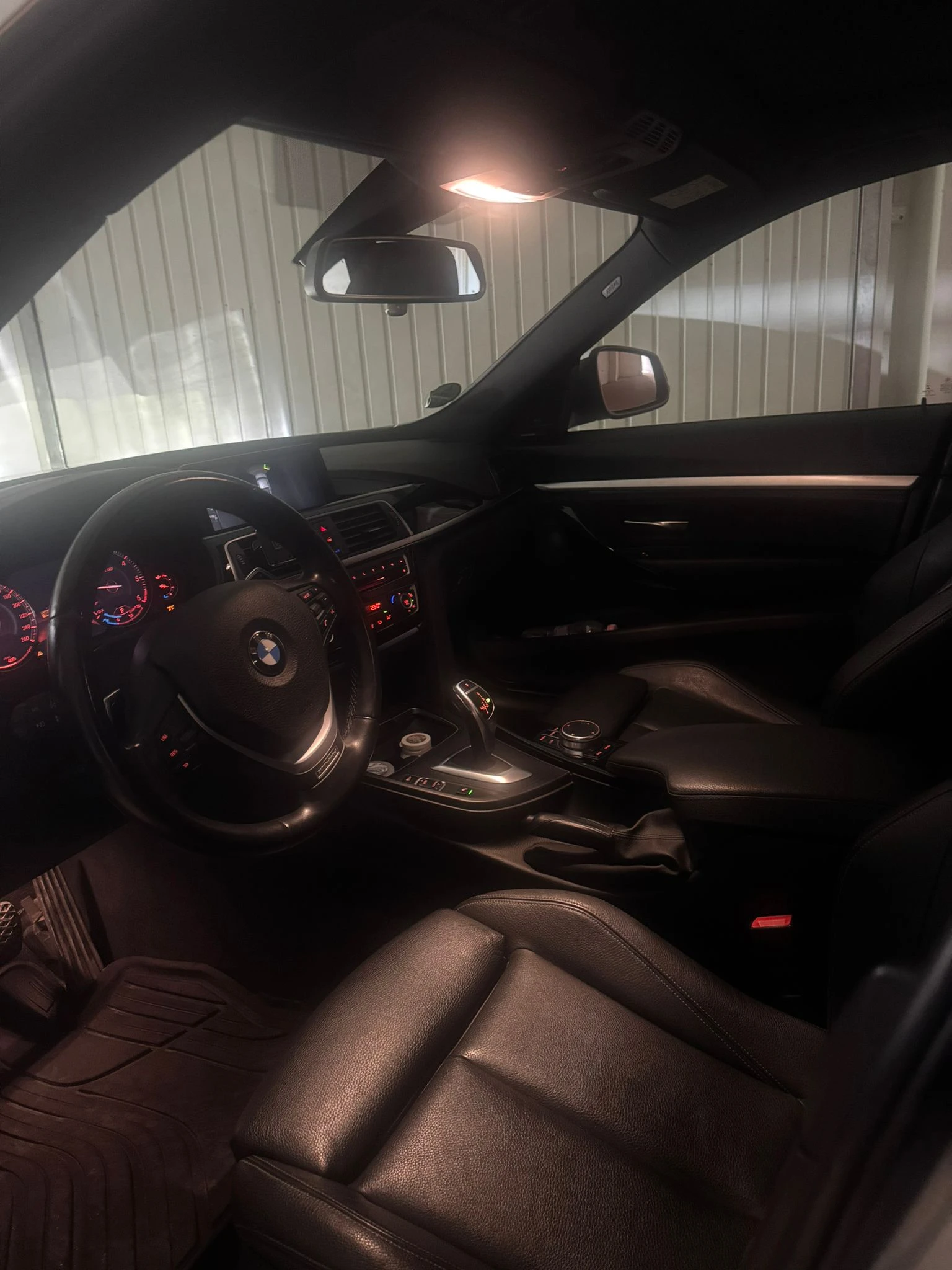 BMW 3gt 320 D X drive, снимка 15 - Автомобили и джипове - 54351595