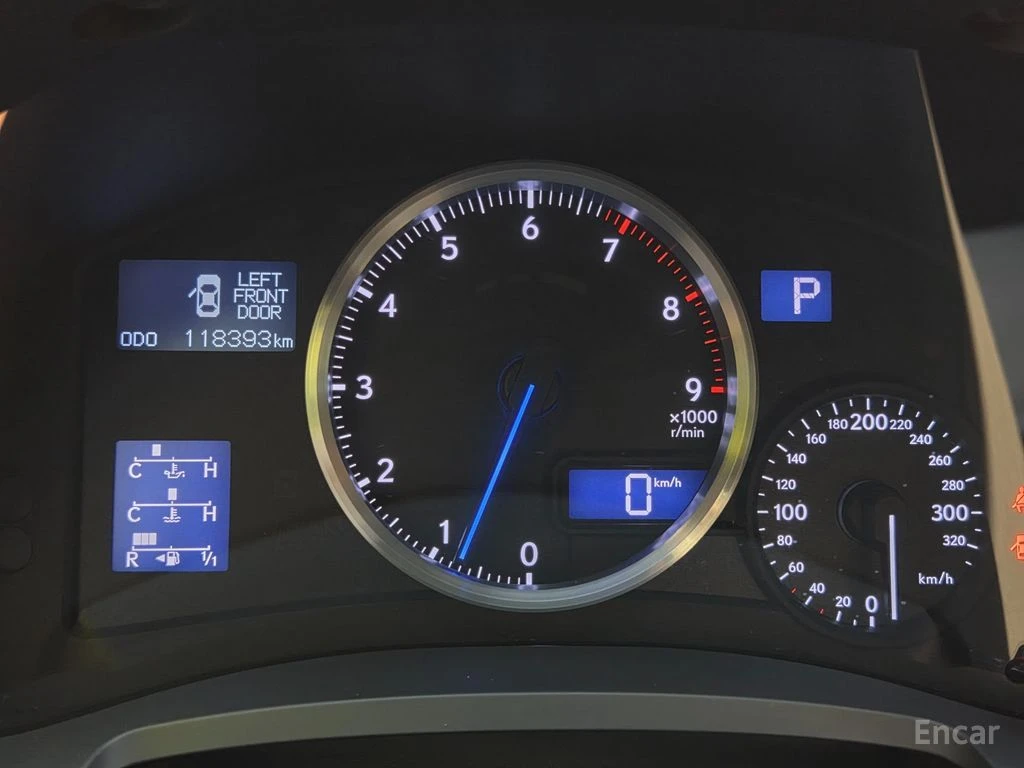 Lexus IS F * 5.0* V8* КОЖА* ПОДГРЕВ* ШИБИДАХ* TOP* , снимка 9 - Автомобили и джипове - 54445858