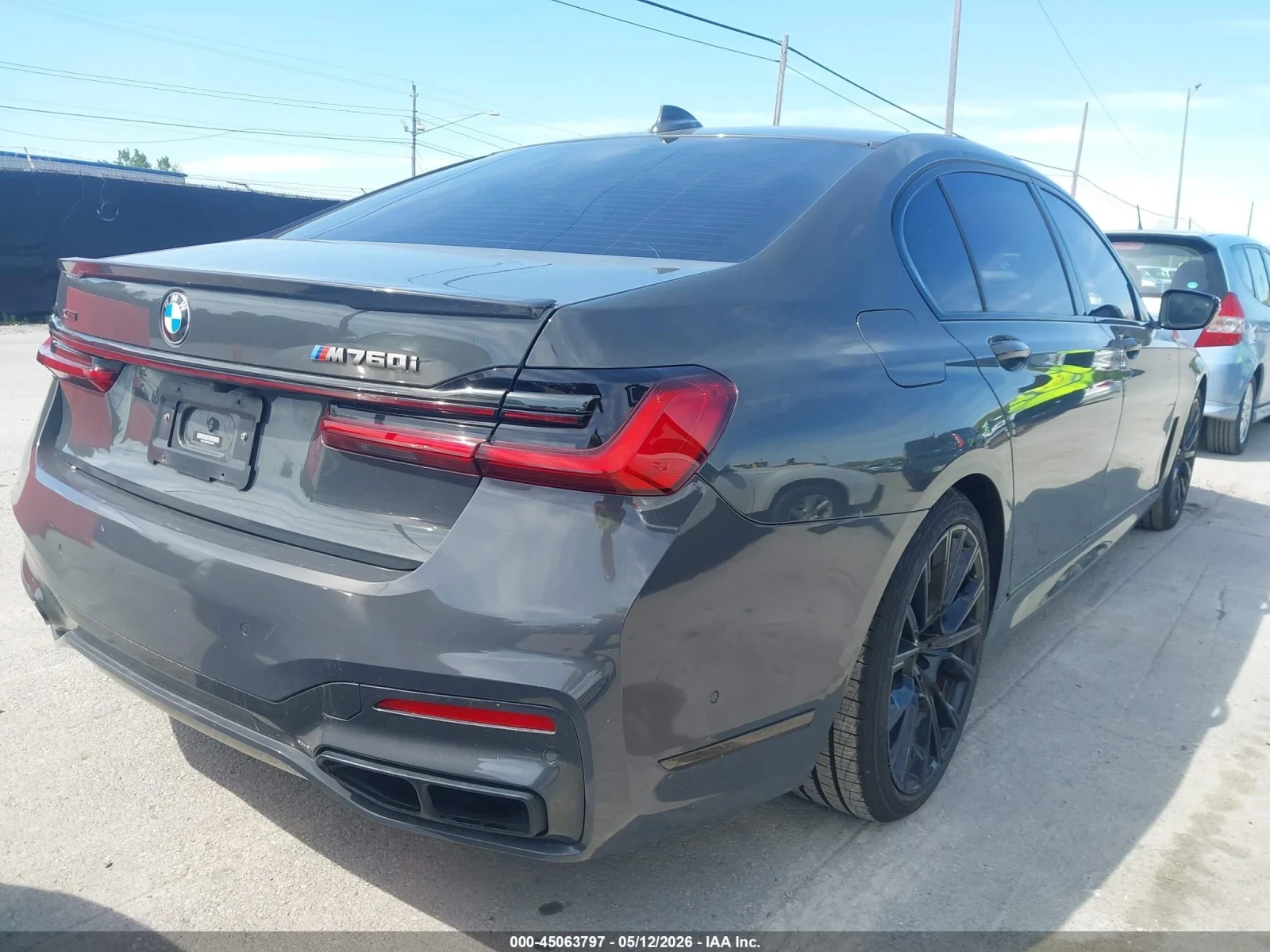 BMW 760 X-Drive* M-Pack* Soft close* Масаж* Цена до БГ, снимка 4 - Автомобили и джипове - 54928455
