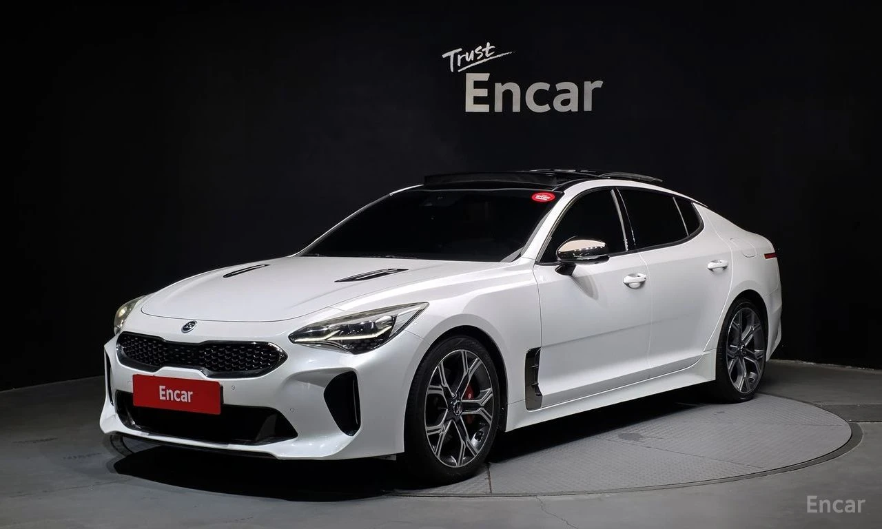 Kia Stinger 3.3 GT AWD* DISTRONIC* HARMAN KARDON* 360* ХЕДЪП* 