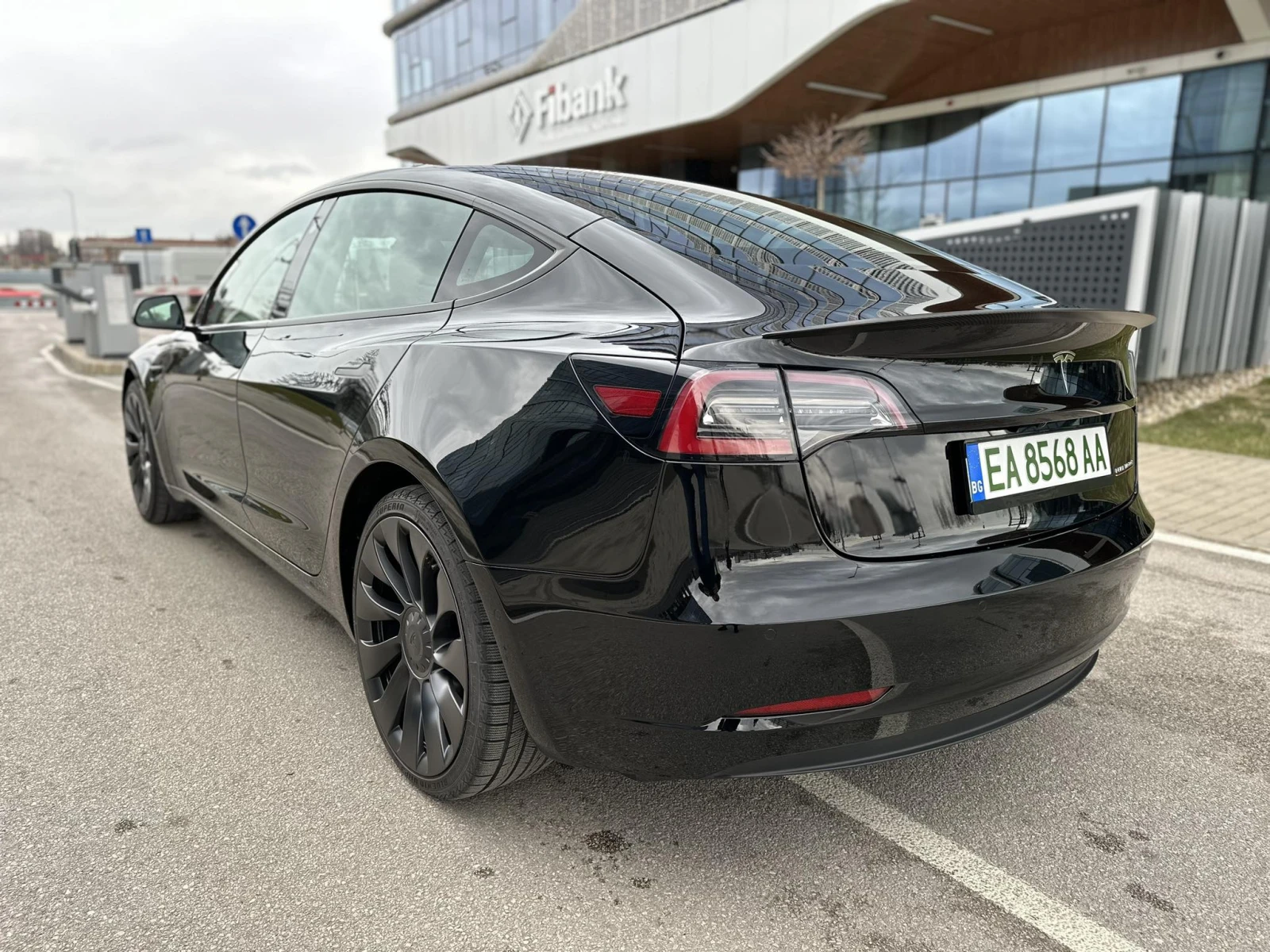 Tesla Model 3 PREFORMANCE, снимка 6 - Автомобили и джипове - 55992490