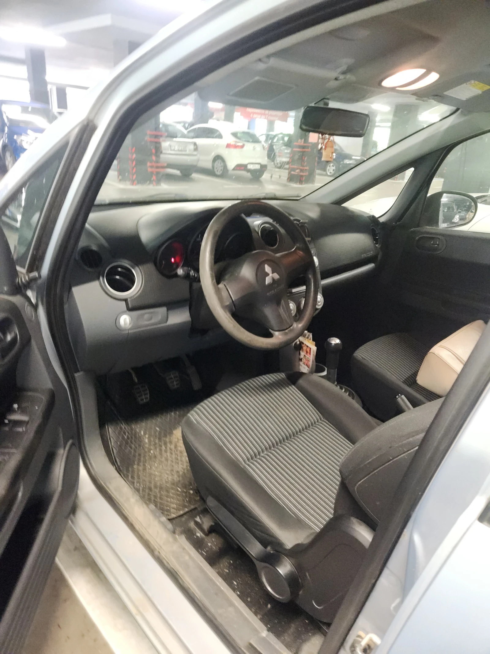Mitsubishi Colt 1.1, снимка 2 - Автомобили и джипове - 55776906