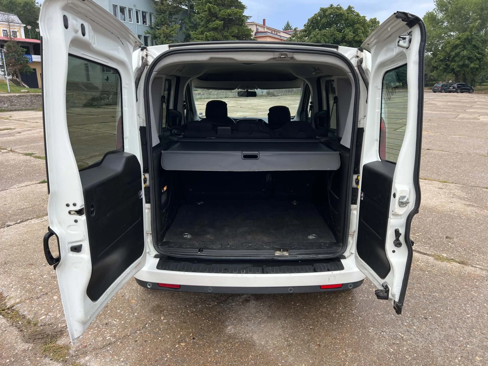 Fiat Doblo, снимка 8 - Автомобили и джипове - 55878654