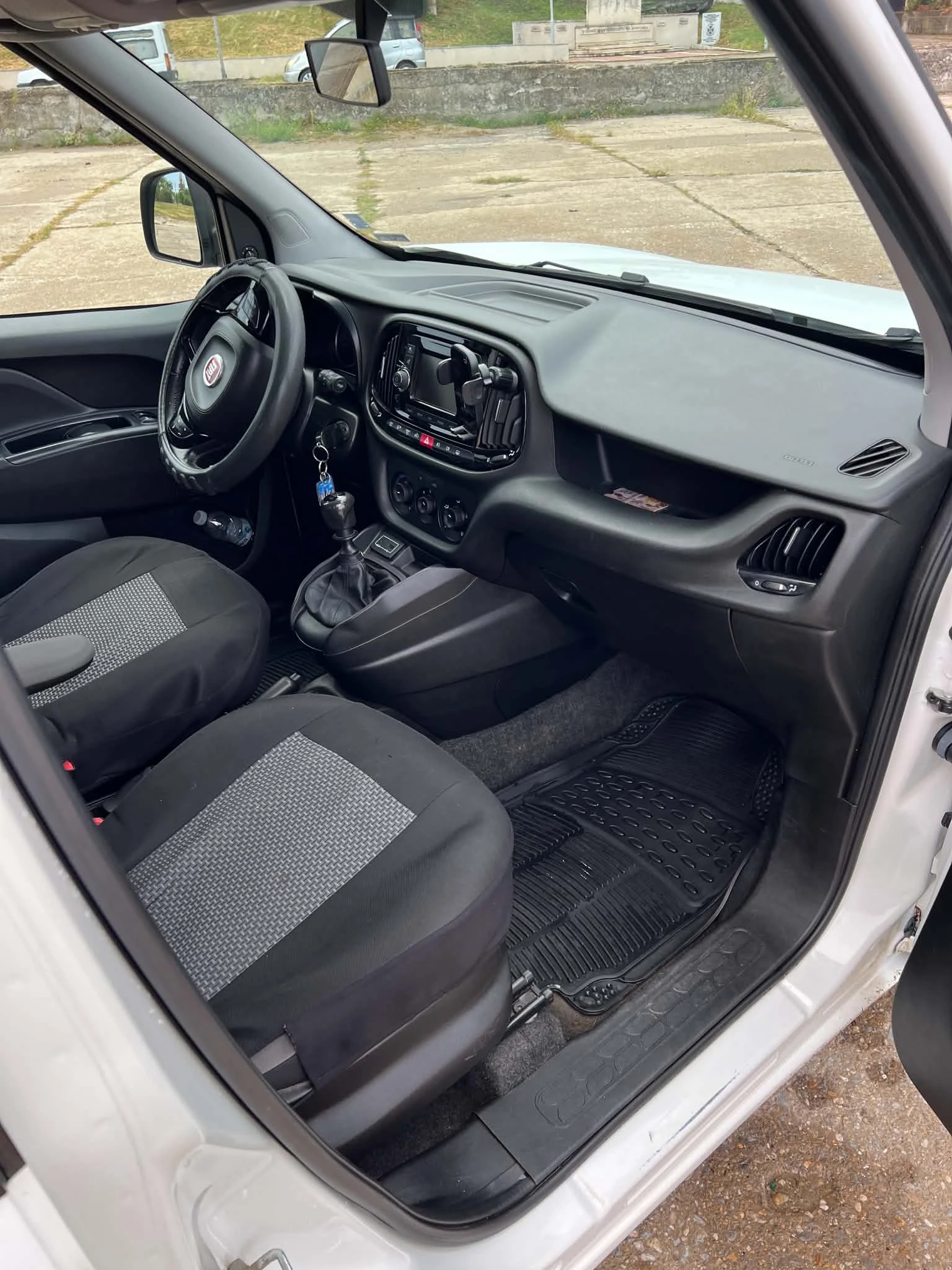 Fiat Doblo, снимка 12 - Автомобили и джипове - 55878654