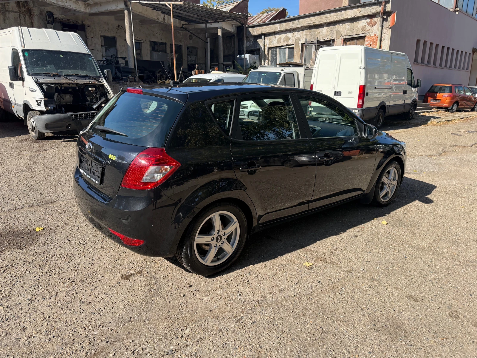 Kia Ceed 1.6crdi отлична, снимка 4 - Автомобили и джипове - 56584795