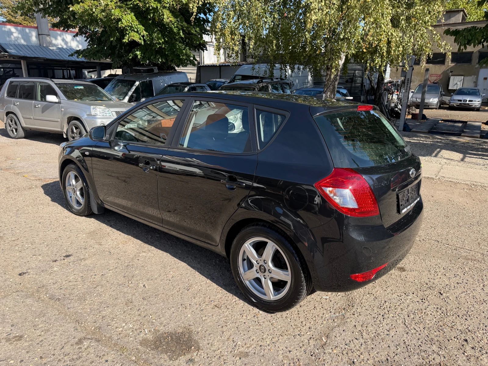 Kia Ceed 1.6crdi отлична, снимка 6 - Автомобили и джипове - 56584795