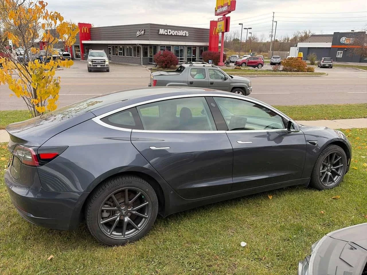 Tesla Model 3, снимка 3 - Автомобили и джипове - 56715023