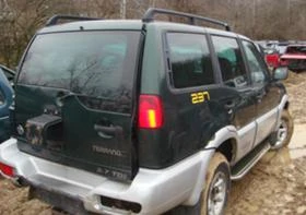 Nissan Terrano 2.7tdi, снимка 2