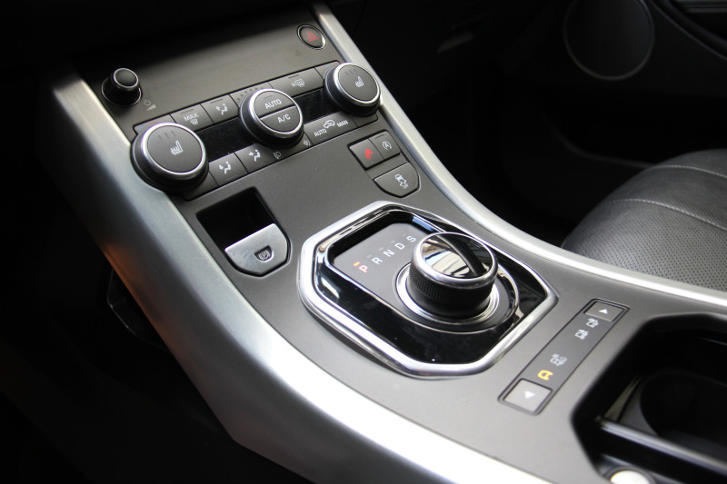 Land Rover Range Rover Evoque LED/Kamera/Navi/, снимка 9 - Автомобили и джипове - 45171892