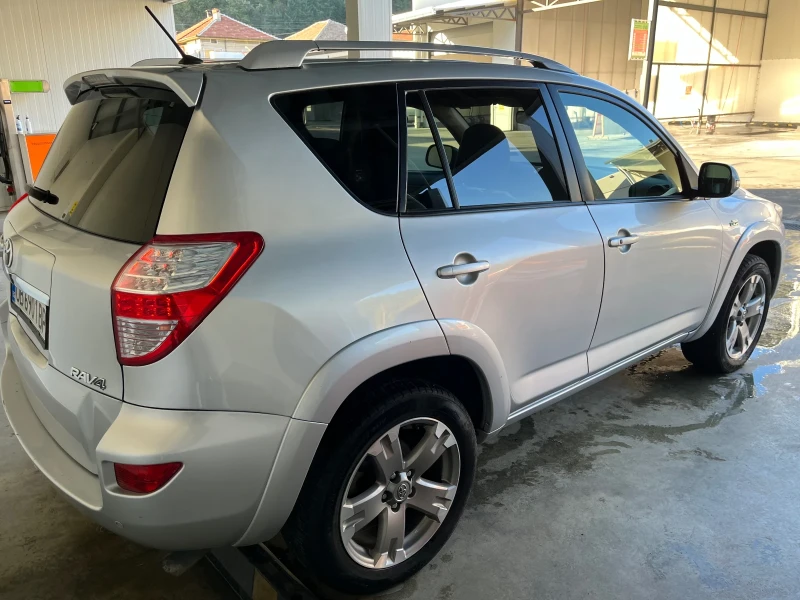 Toyota Rav4, снимка 3 - Автомобили и джипове - 47720831