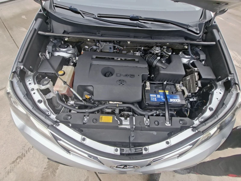Toyota Rav4 2.0D4D NAVI Реални км.!!!, снимка 14 - Автомобили и джипове - 53222764