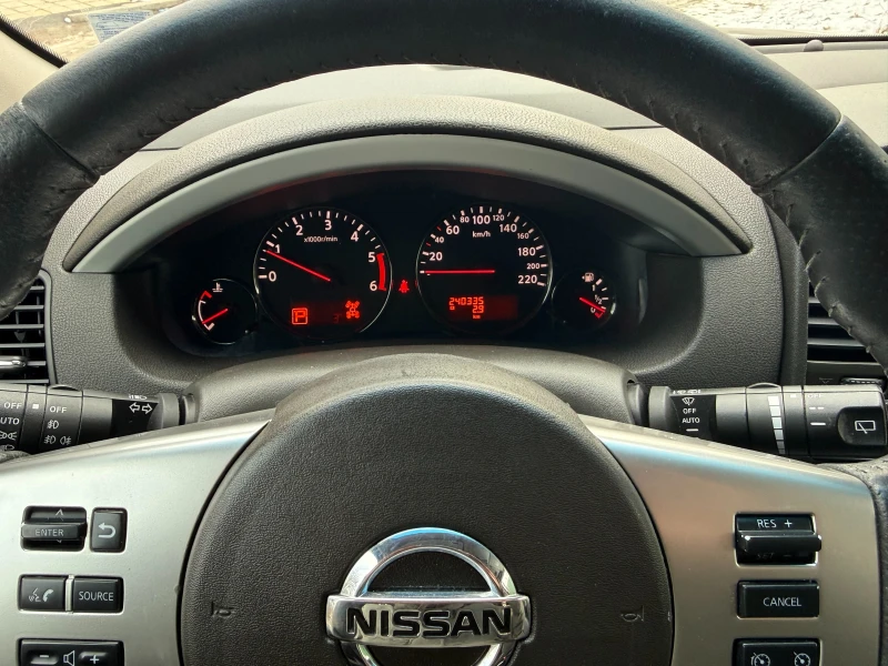 Nissan Pathfinder V6 3.0 , снимка 8 - Автомобили и джипове - 53372904