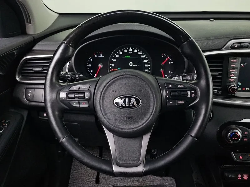 Kia Sorento 2.2 CRDI 4WD, снимка 14 - Автомобили и джипове - 54265397