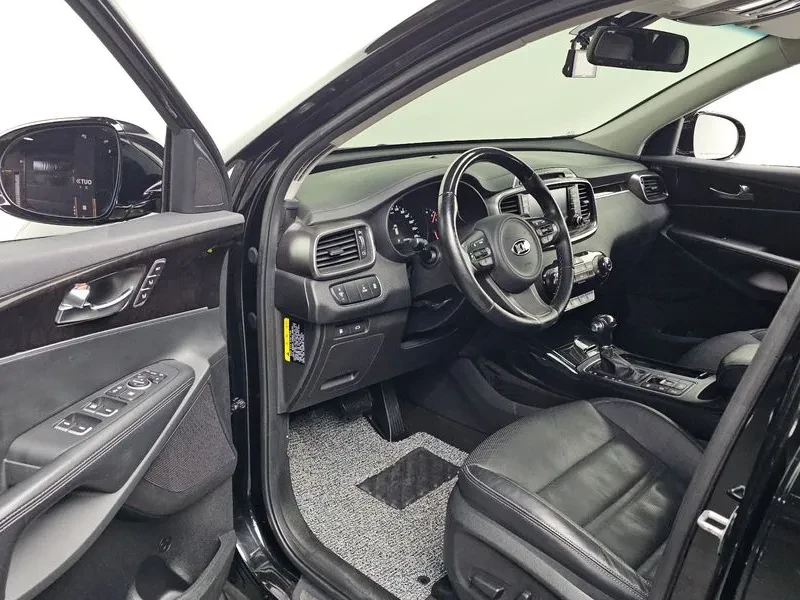 Kia Sorento 2.2 CRDI 4WD, снимка 10 - Автомобили и джипове - 54265397