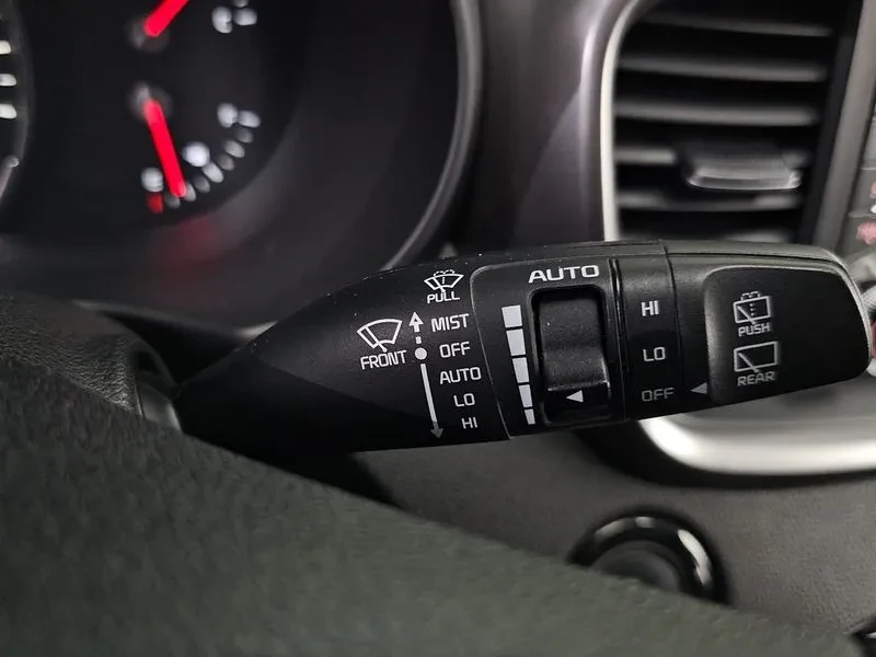 Kia Sorento 2.2 CRDI 4WD, снимка 15 - Автомобили и джипове - 54265397