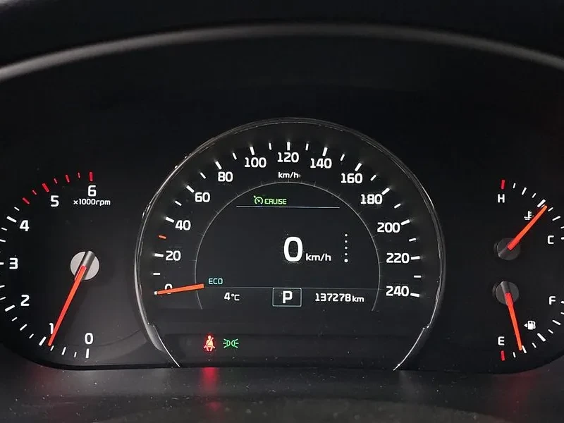 Kia Sorento 2.2 CRDI 4WD, снимка 8 - Автомобили и джипове - 54265397