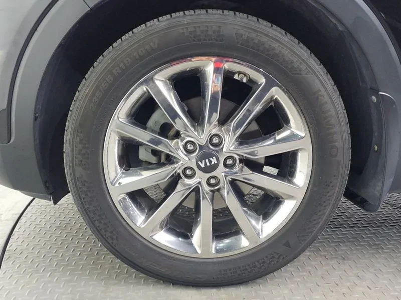 Kia Sorento 2.2 CRDI 4WD, снимка 5 - Автомобили и джипове - 54265397