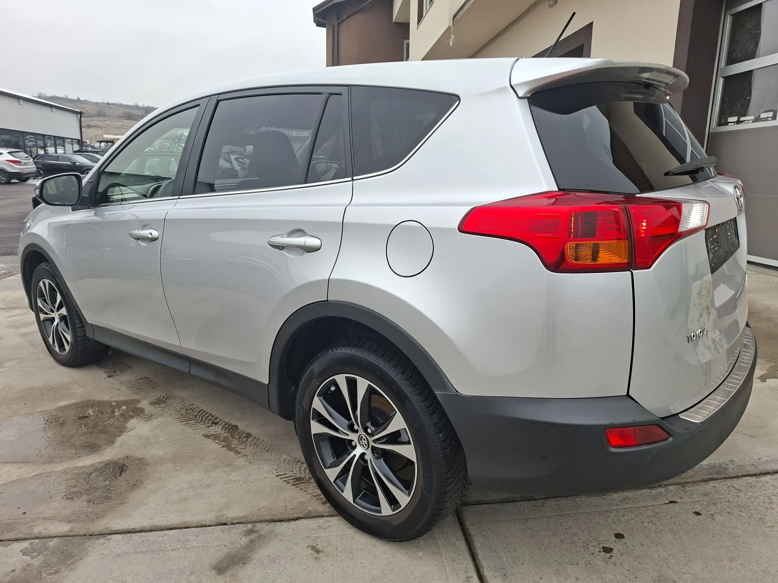 Toyota Rav4 2.0D4D NAVI Реални км.!!! - изображение 6